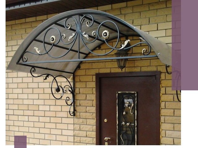 Изготовление козырьков из металла под ключ в Угличе